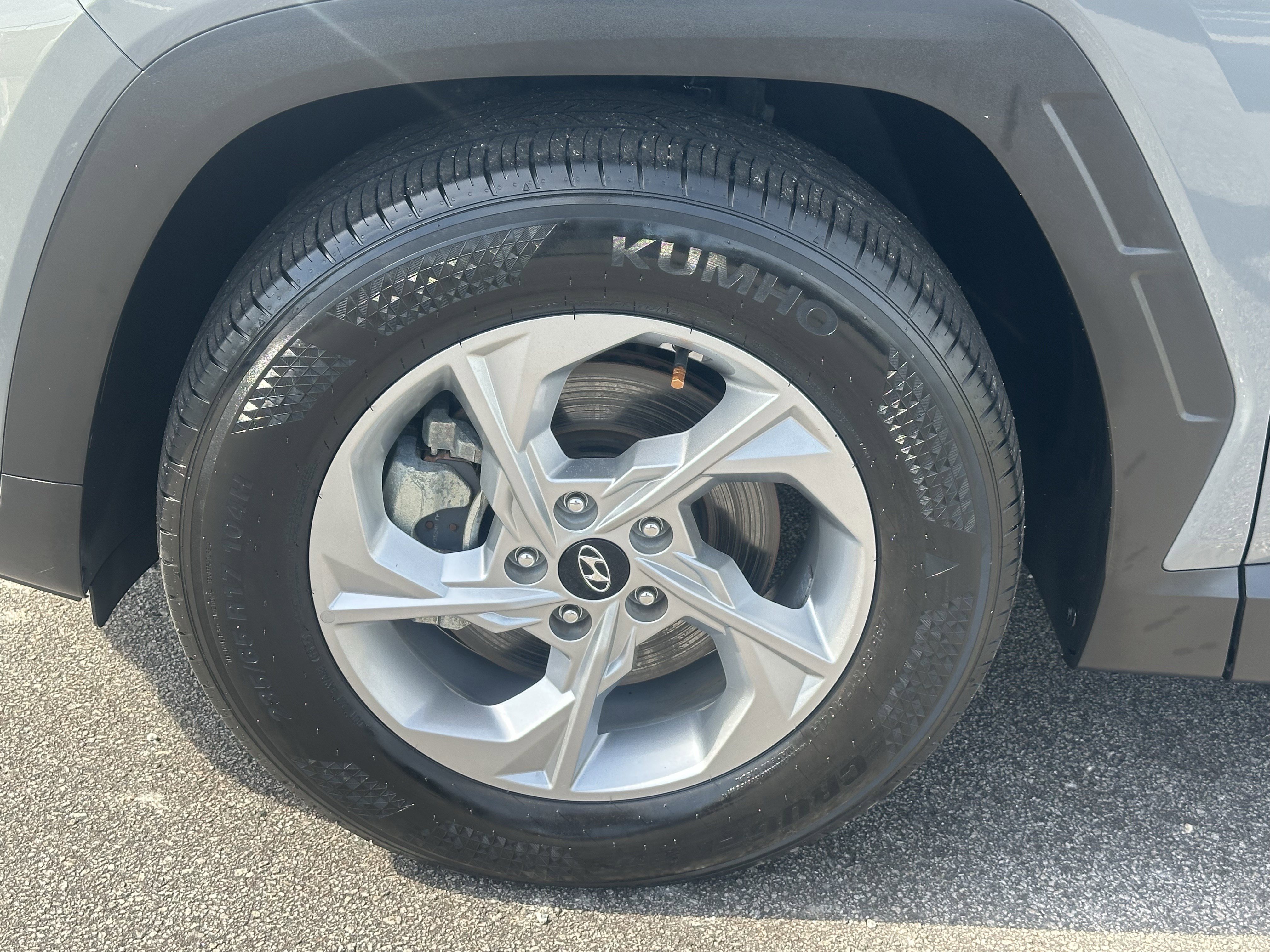 Used 2024 Hampton Gray Hyundai SEL image 11
