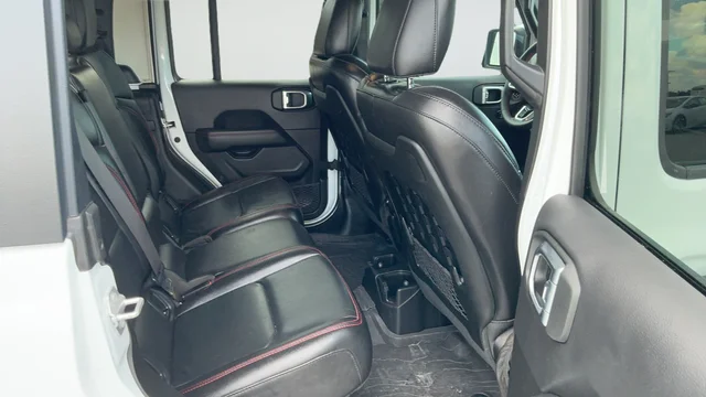 Used 2023 White Jeep Rubicon image 22