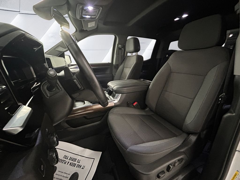 Used 2023 White Chevrolet LT image 8