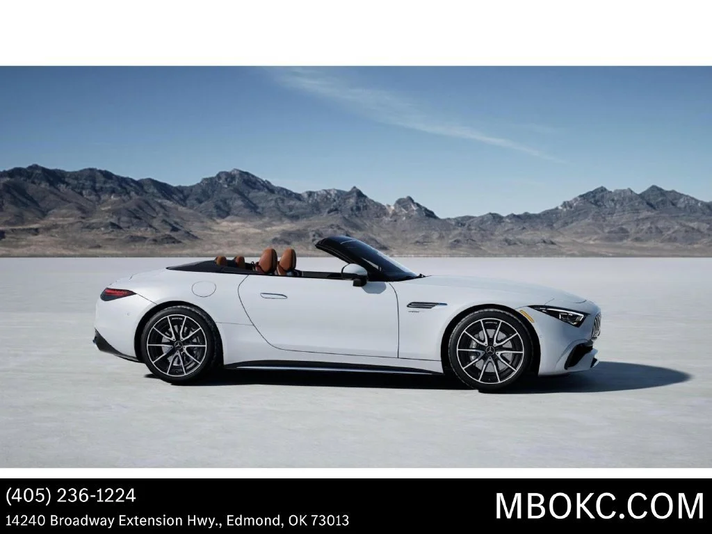 New 2027 MANUFAKTUR Moonlight White Metallic Mercedes-Benz AMG® SL 43 Roadster image 60