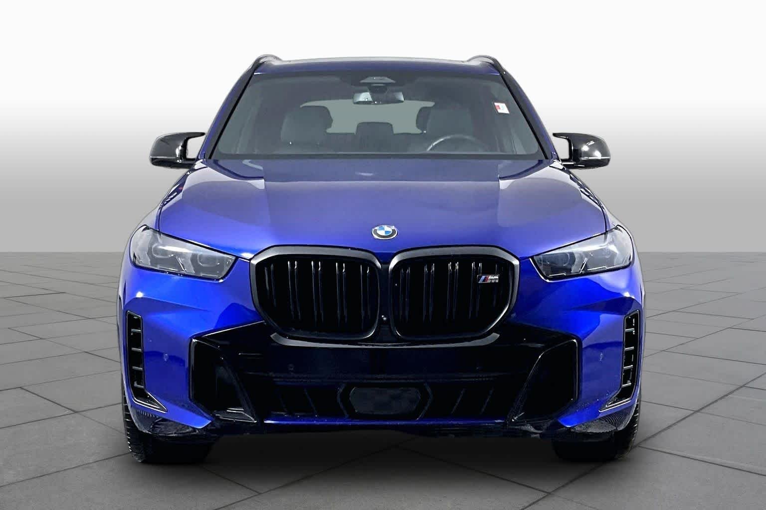 Used 2025 Marina Bay Blue Metallic BMW M60i image 4