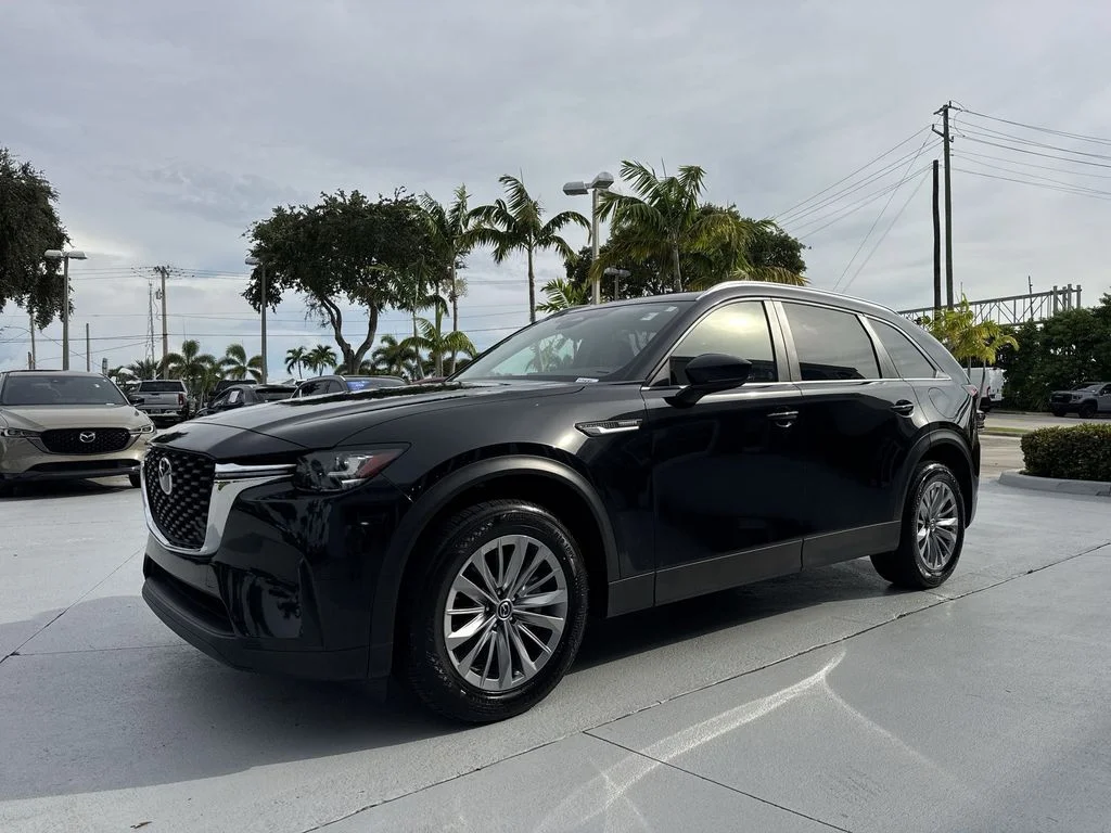 Used 2025 Jet Black Mazda 3.3 Turbo Select image 28