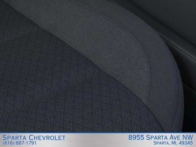New 2026 Summit White Chevrolet LT (2FL) image 21