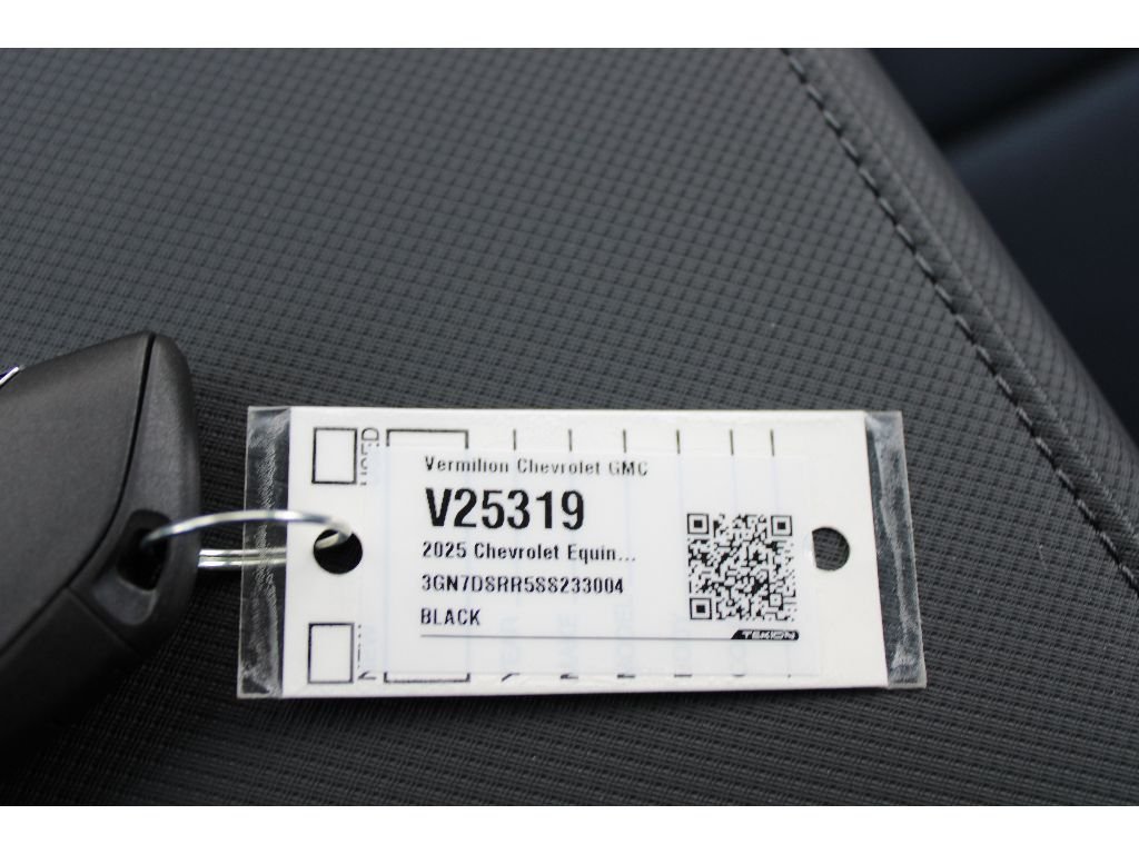 2025 Chevrolet Equinox EV RS - Photo 26