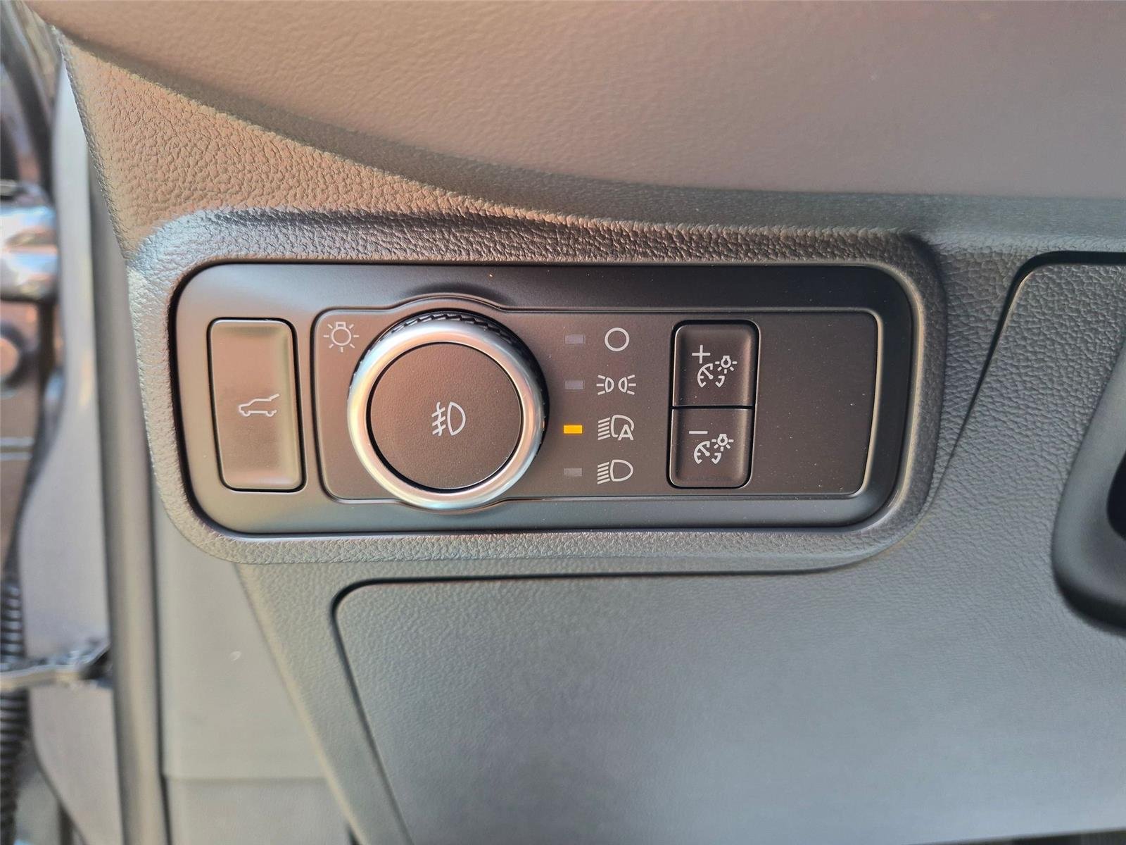 New 2026 Carbonized Gray Metallic Ford Platinum™ image 15