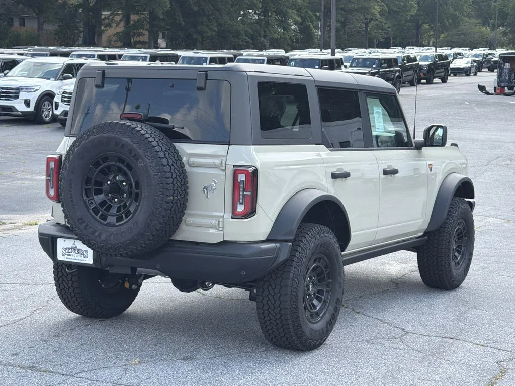 New 2026 Desert Sand Ford Badlands® image 7