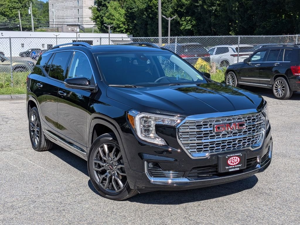 2024 GMC Terrain Denali AWD's photo