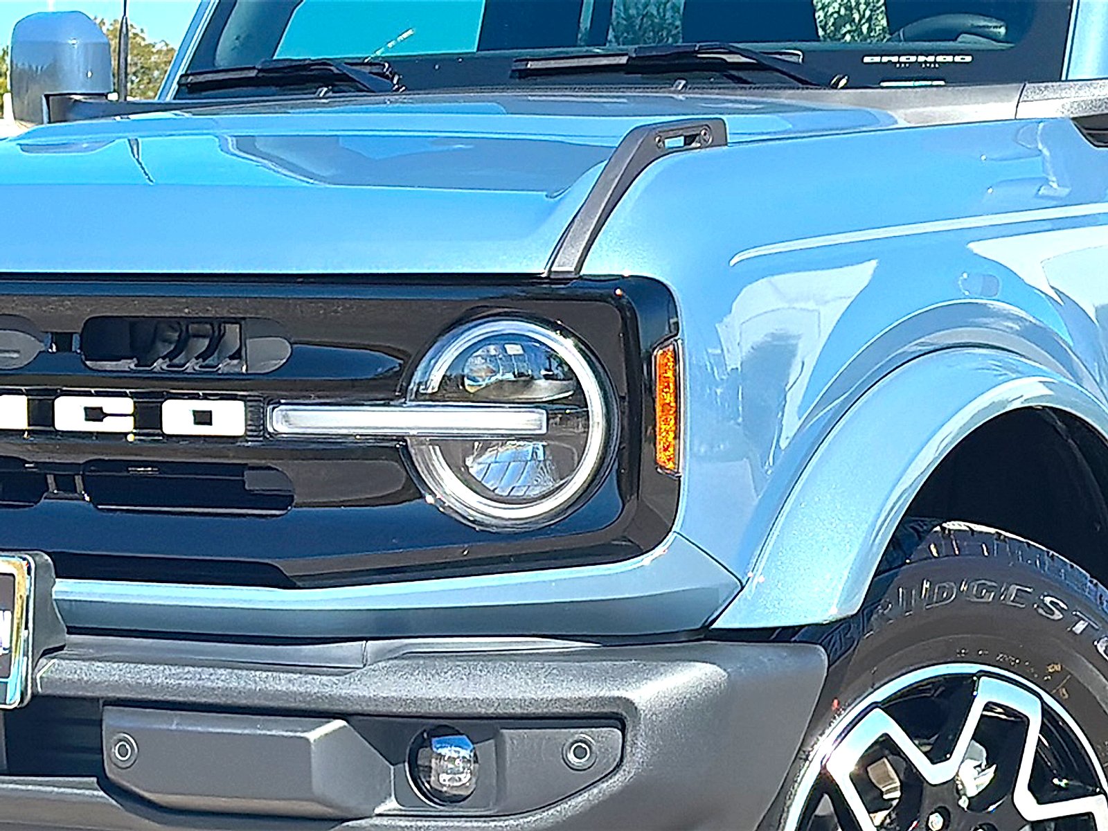 Used 2025 Azure Gray Metallic Tri-Coat Ford Outer Banks image 4