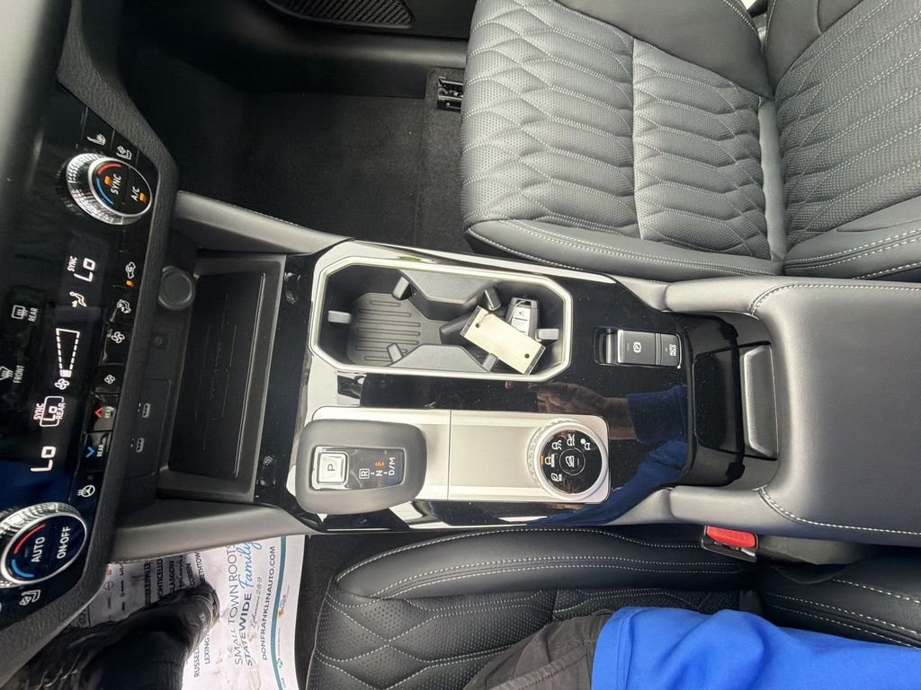 New 2026 Gray Mitsubishi SEL image 20