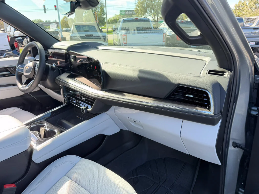 2025 Chevrolet Tahoe Premier - Photo 20