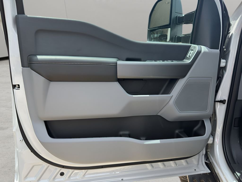 New 2026 Avalanche Ford F-250® XLT image 10