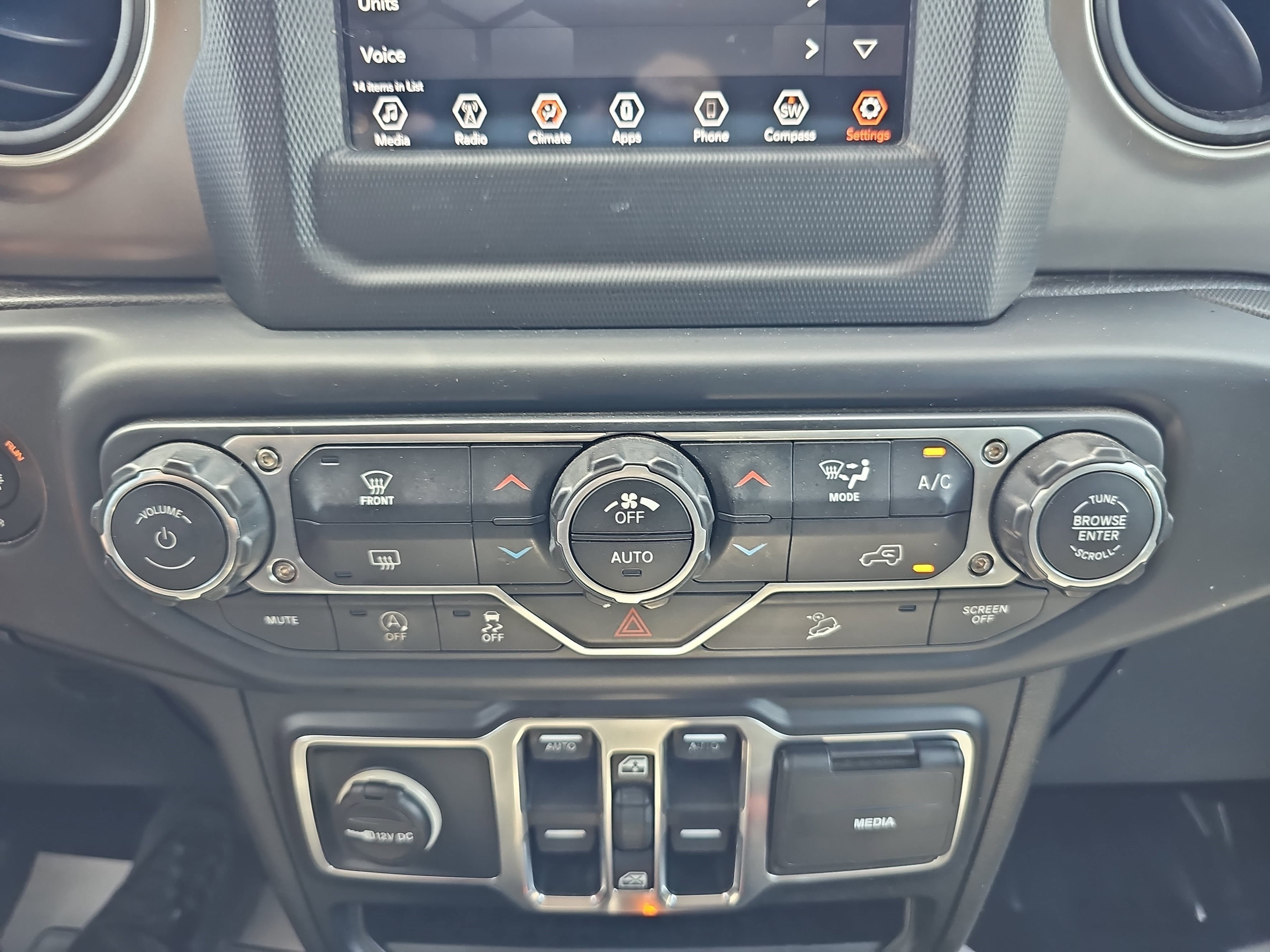 Used 2019 Ocean Blue Metallic Clearcoat Jeep Sport S image 20