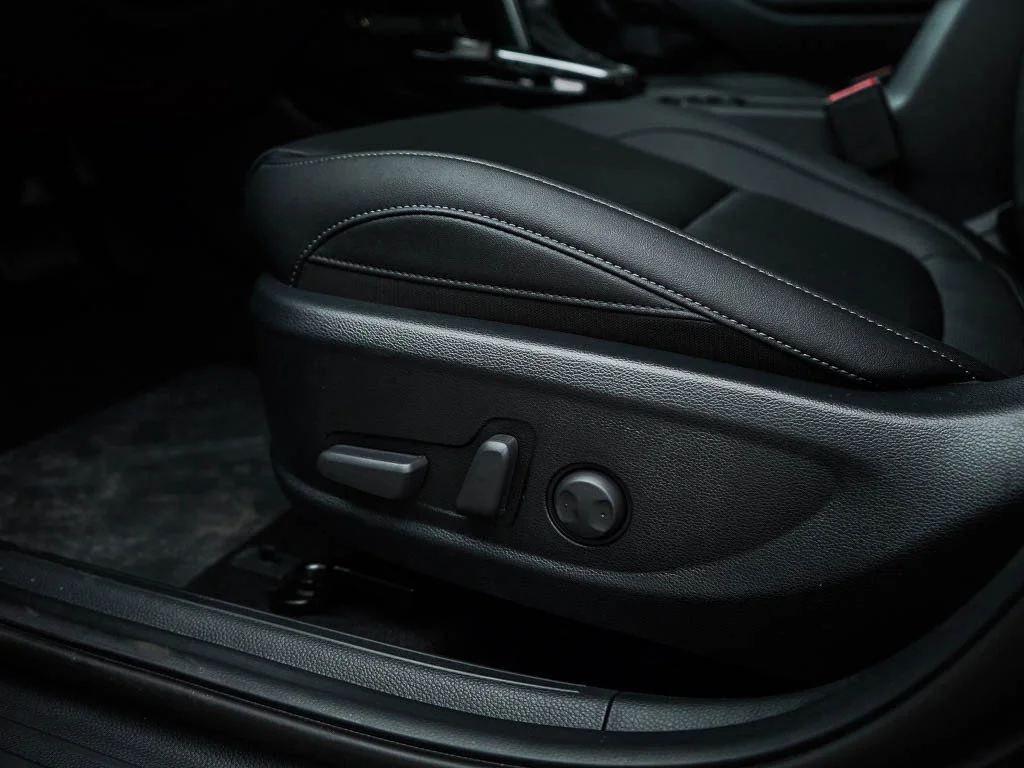 New 2026 Snow White Pearl Kia SX AWD image 20