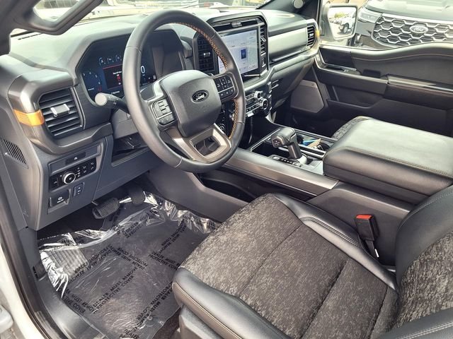 Used 2025  Ford Tremor image 10