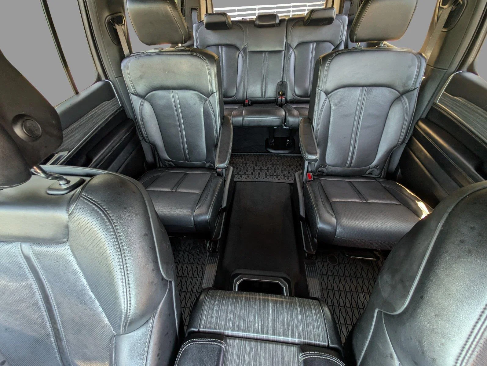 Used 2024 Bright White Clearcoat Jeep Series III image 40