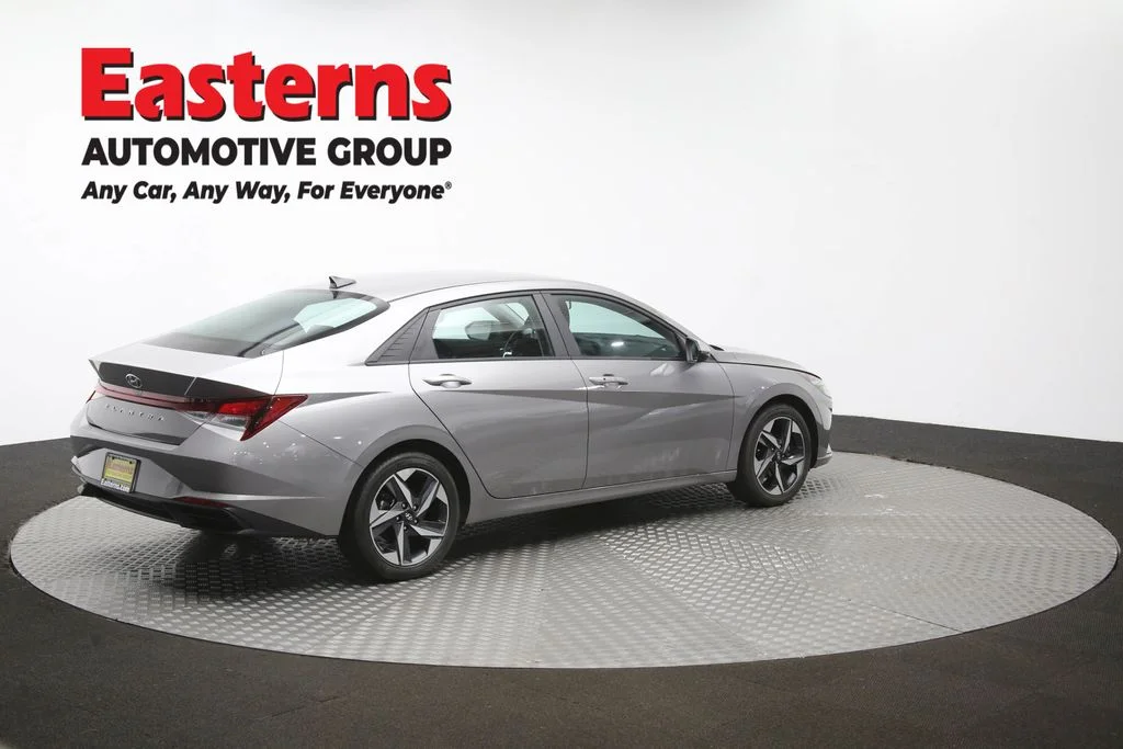 Used 2023 Silver Hyundai SEL image 36