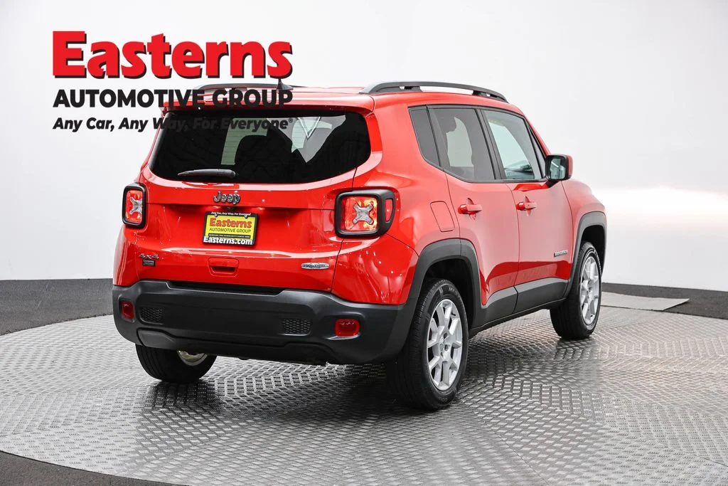 Used 2021 Red Jeep Latitude image 5