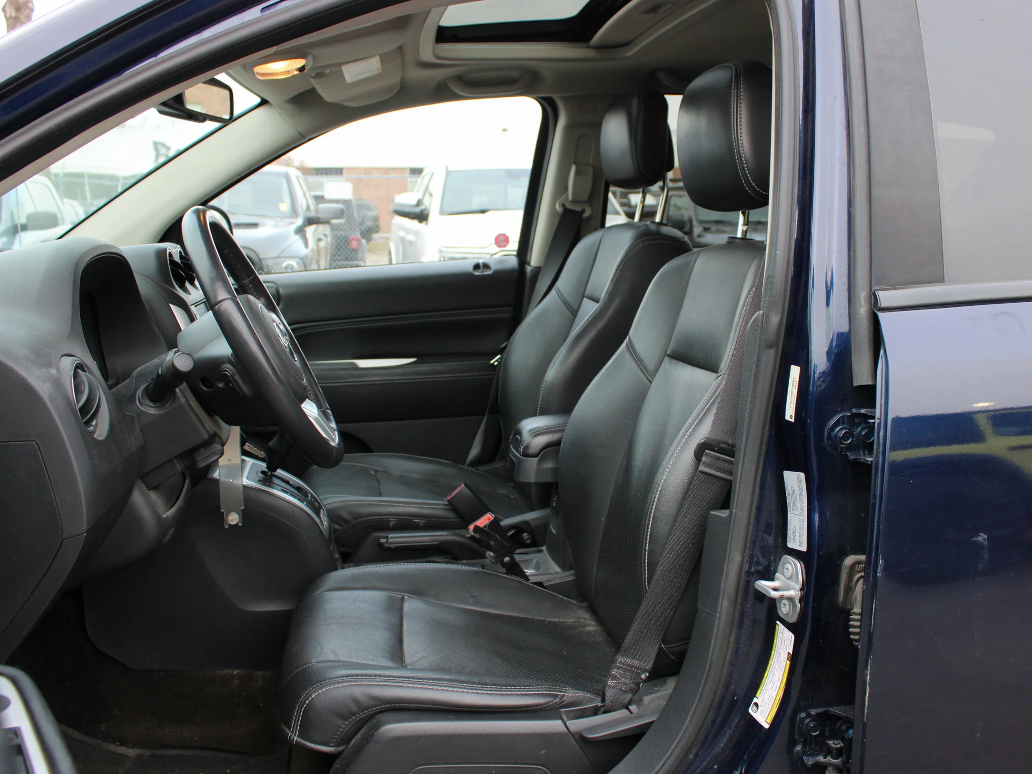 Used 2015 Blue Jeep High Altitude * Mechanic Special | Heated Seats | No Accidents | Remote Start | Backup Camera image 2