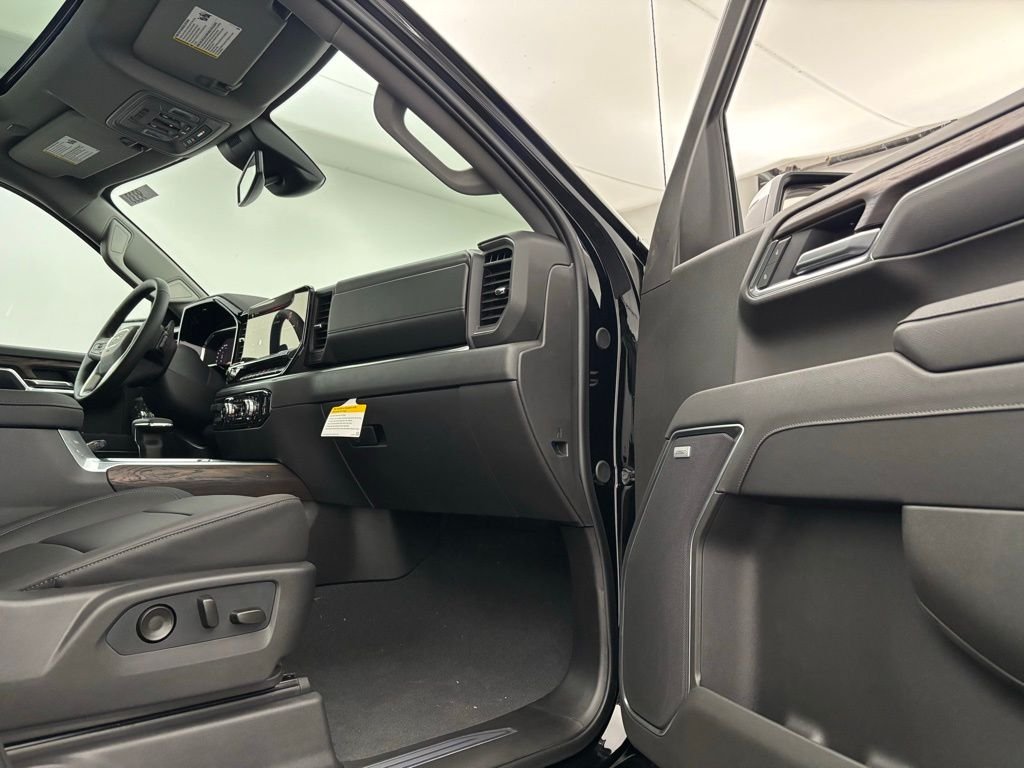 New 2026 Onyx Black GMC SLT image 34