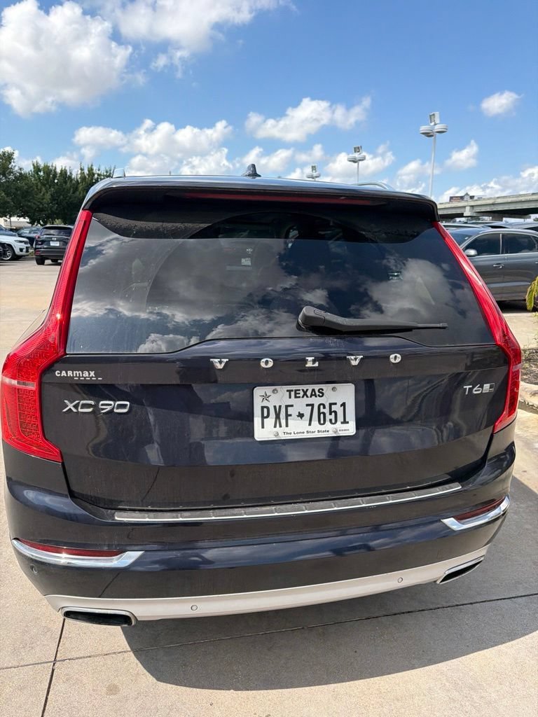 Used 2019 Magic Blue Metallic Volvo T6 Inscription image 4