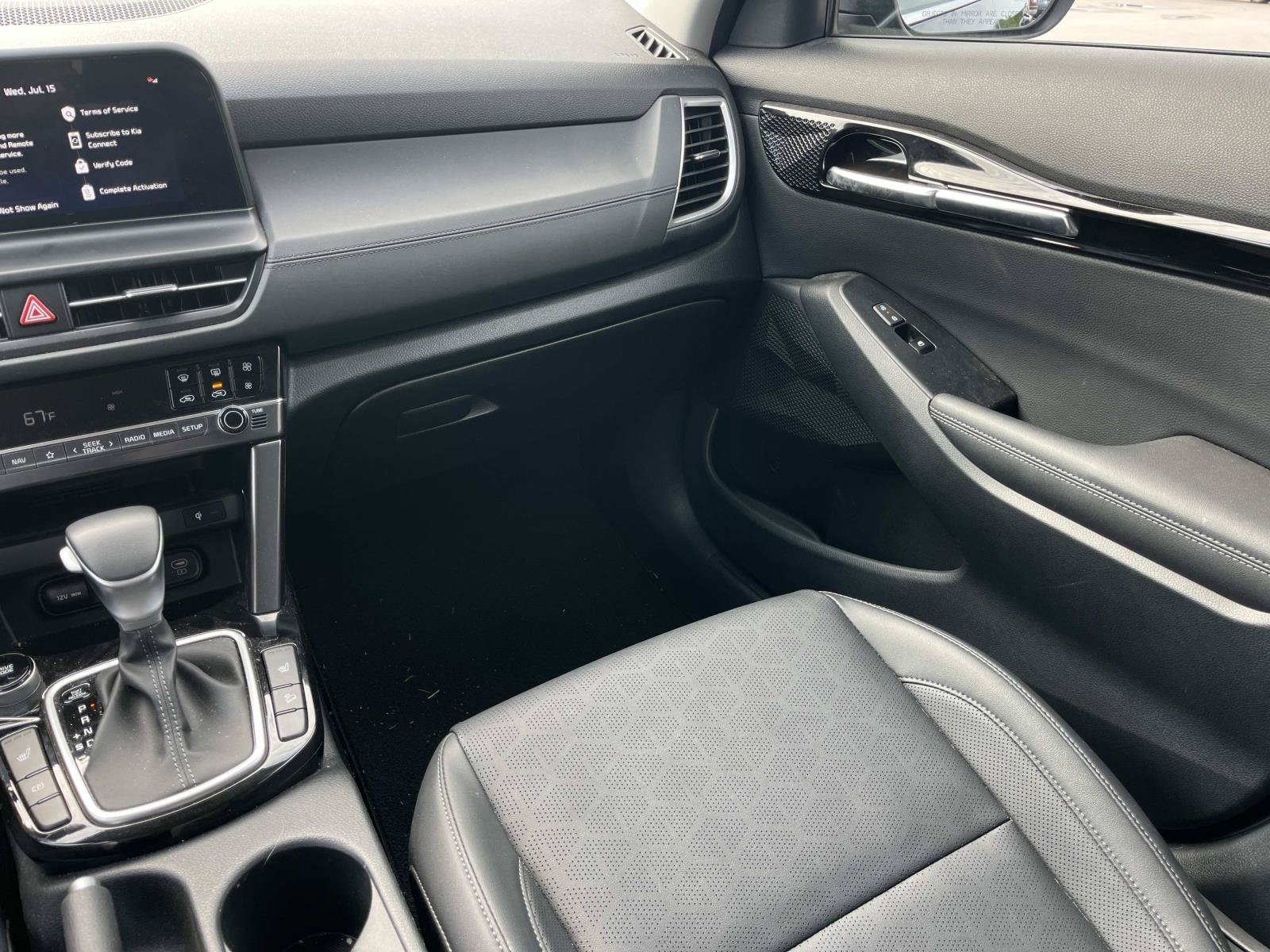Used 2024 Fusion Black Kia EX image 13