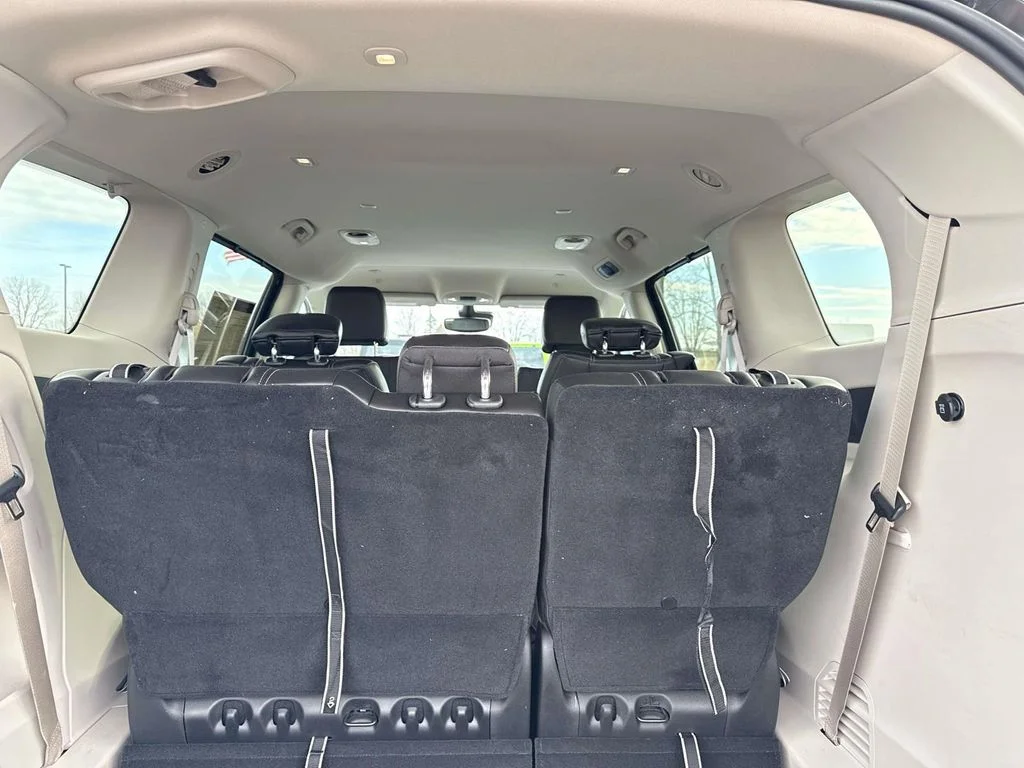 2023 Chrysler Pacifica Touring L - Photo 8