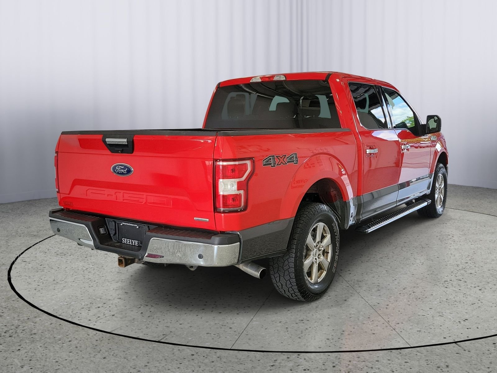 Used 2018 Black Ford XLT image 4