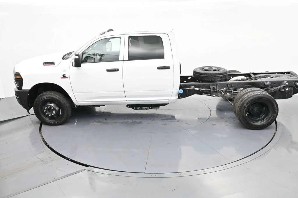 2026 RAM 3500 Chassis Tradesman - Photo 28