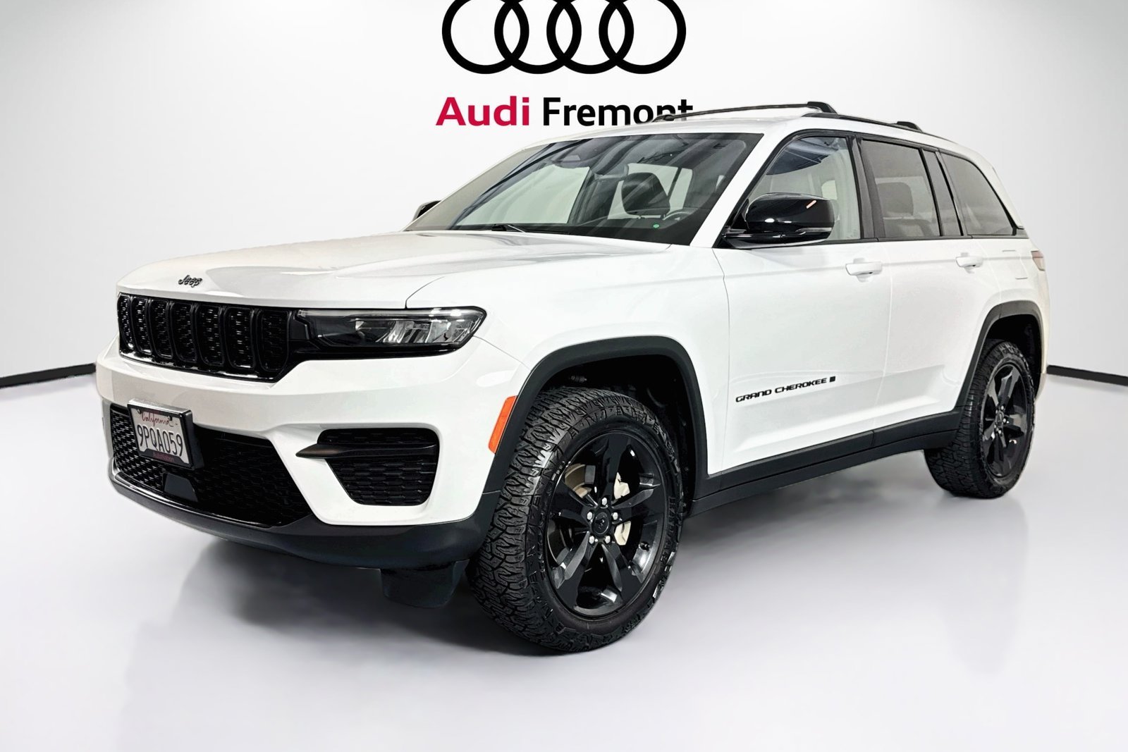 Used 2023 Bright White Clearcoat Jeep Altitude image 3