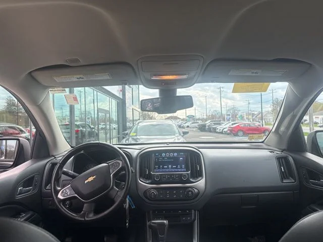 Used 2017 Black Chevrolet Z71 image 11