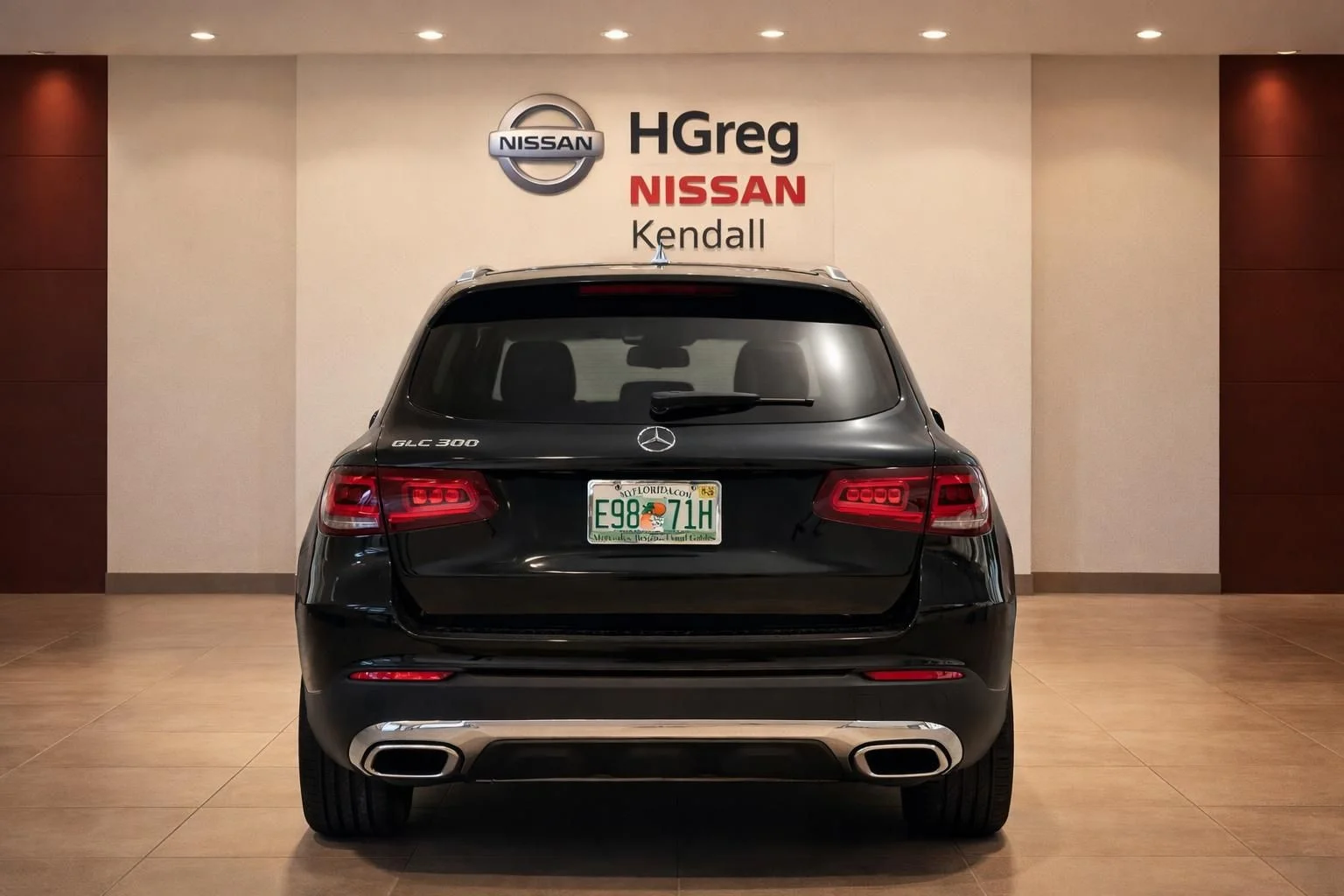 Used 2022 Black Mercedes-Benz GLC 300 image 6
