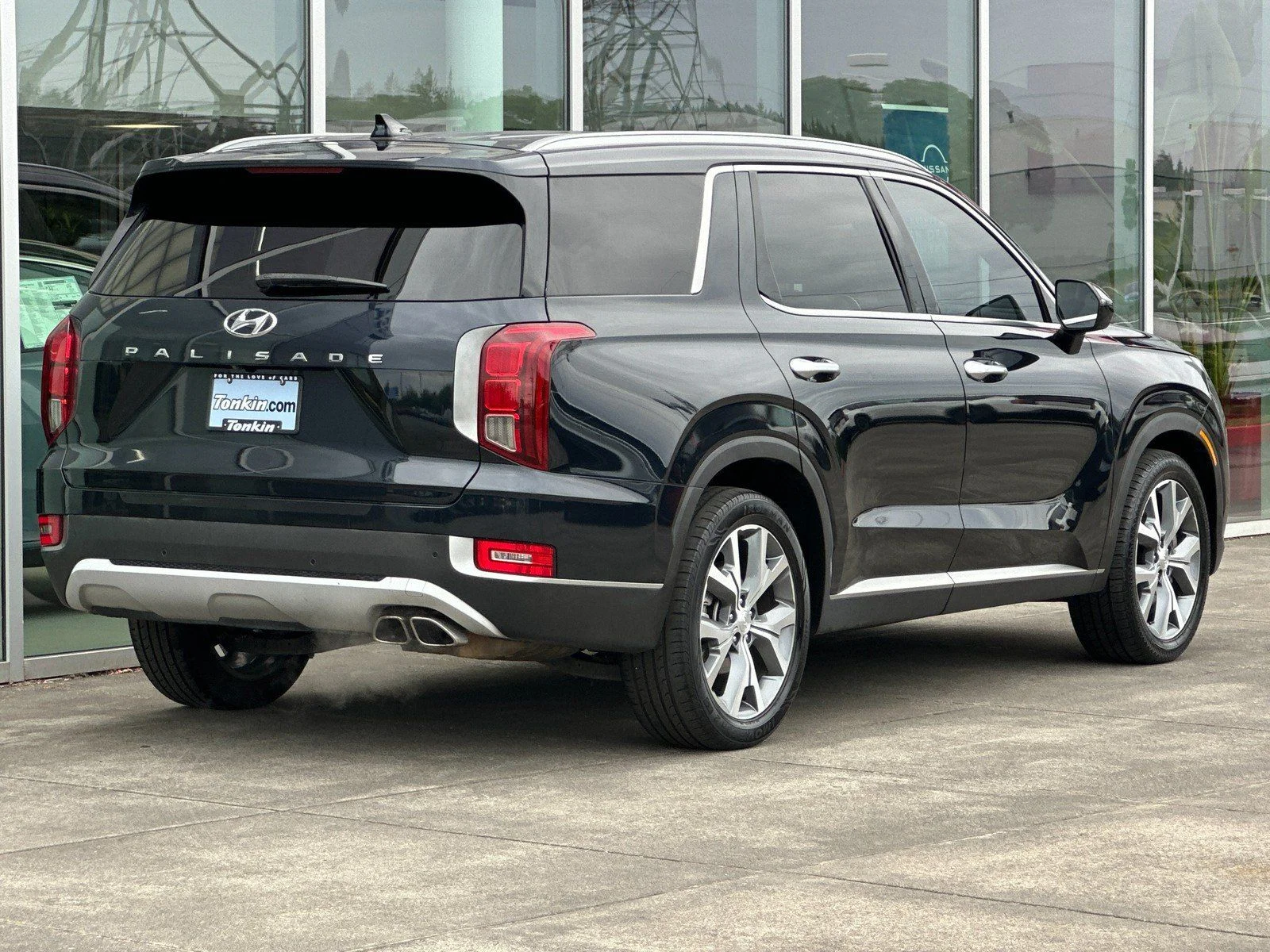 Used 2021 Moonlight Cloud Hyundai SEL image 3