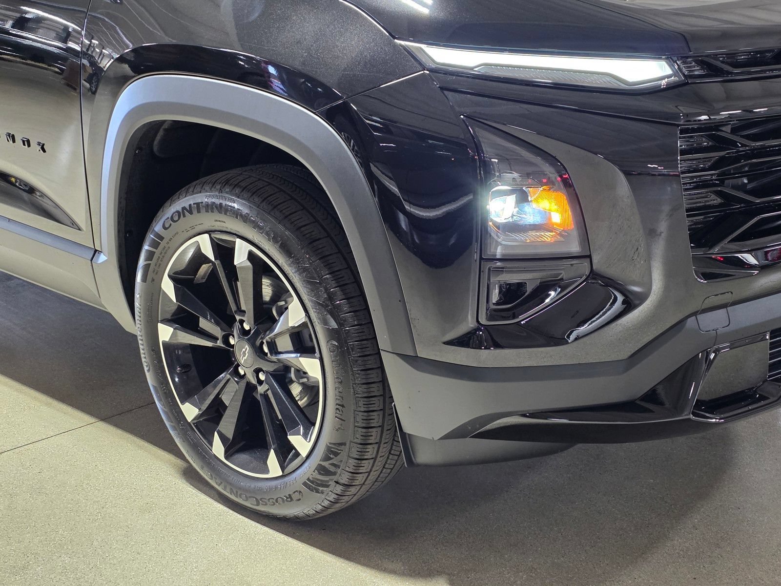 2027 Chevrolet Equinox RS - Photo 10