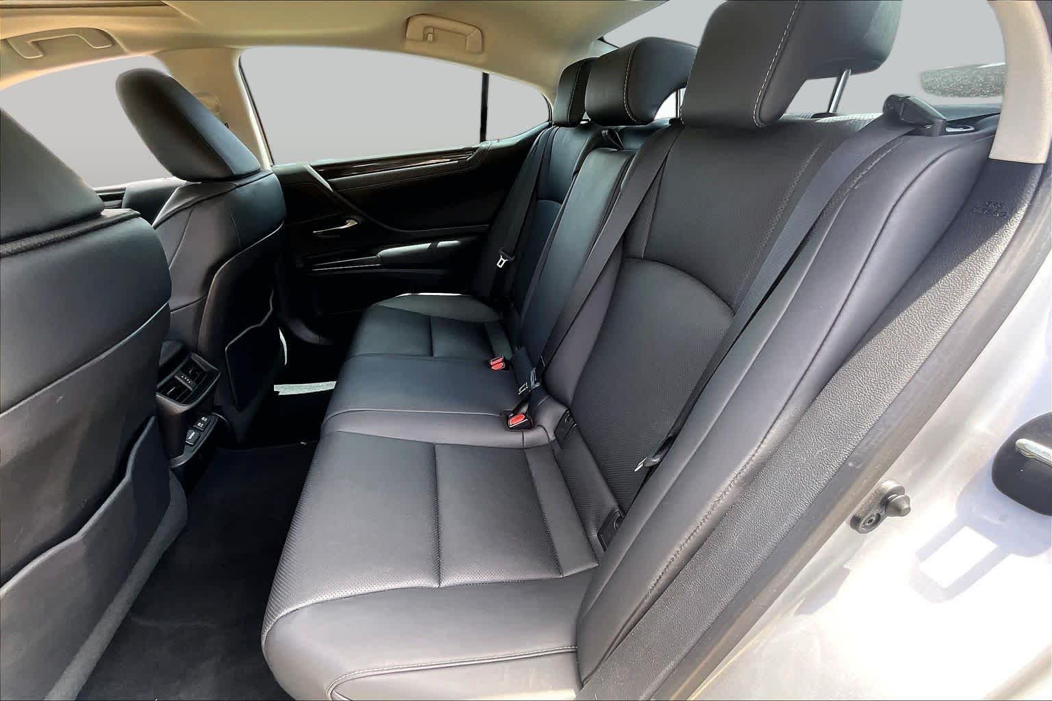 Used 2021 Silver Lining Metallic Lexus  image 20
