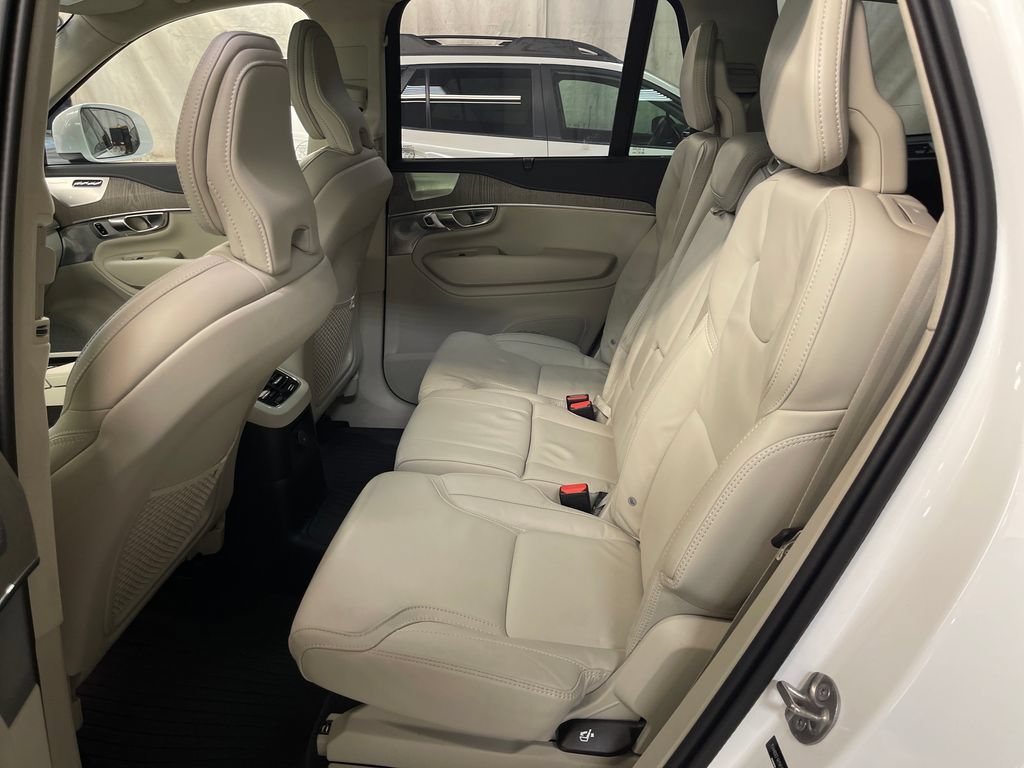 Used 2024 White Volvo Ultimate Bright Theme image 21