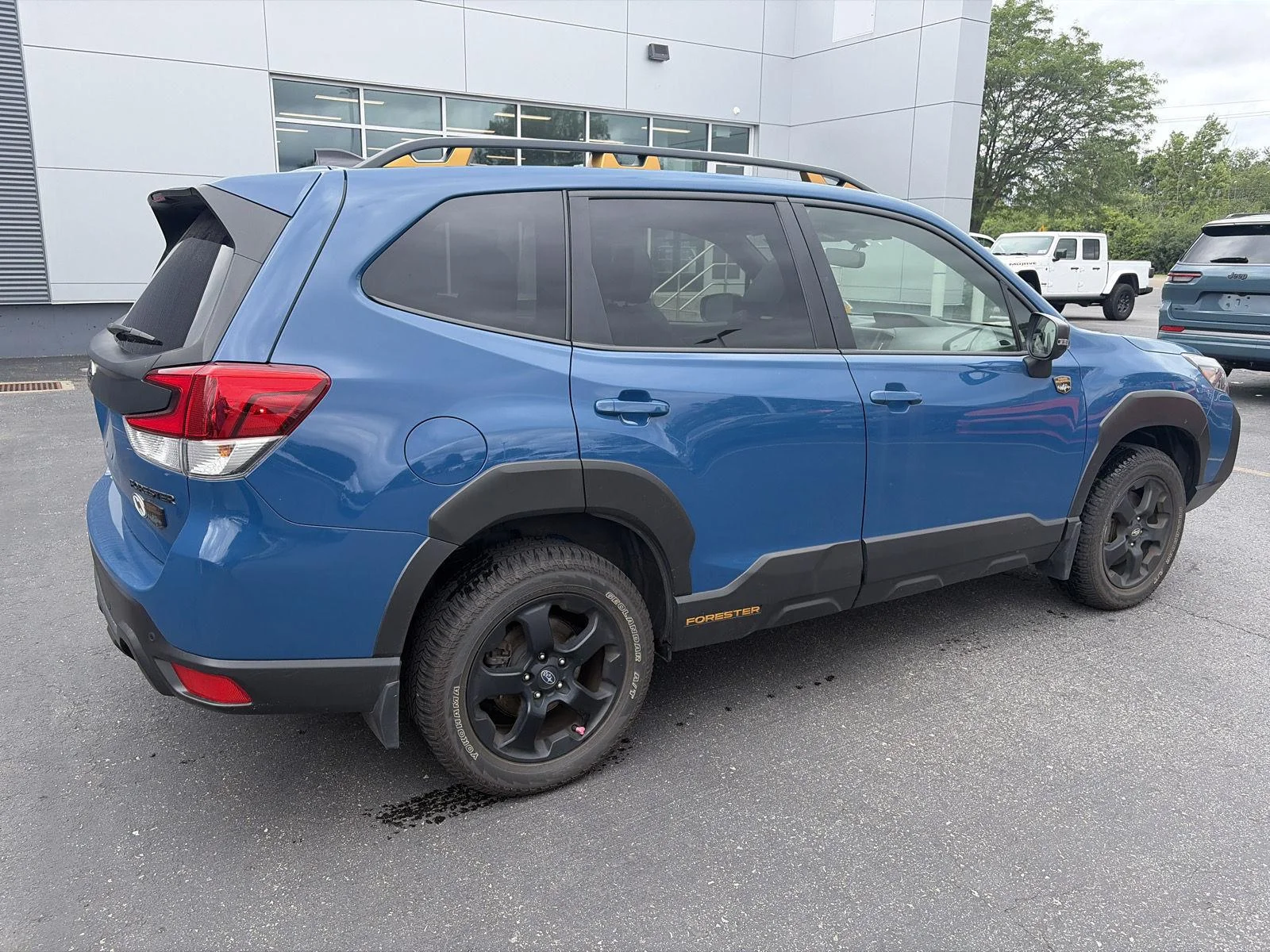 Used 2024 Geyser Blue Subaru Wilderness image 6