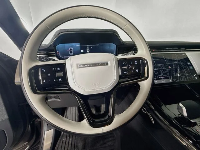 Used 2024 Gray Land Rover Dynamic SE image 12