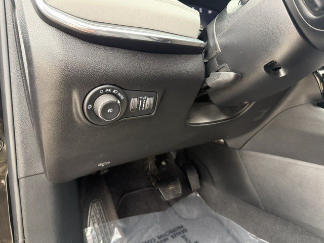 Certified Used 2022 Diamond Black Jeep Limited image 11