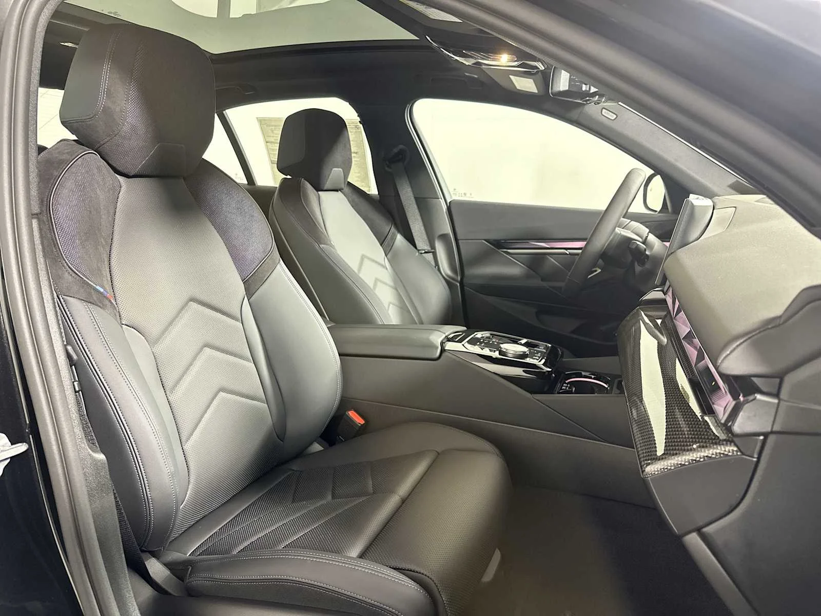 New 2026 Black Sapphire Metallic BMW xDrive40 image 20