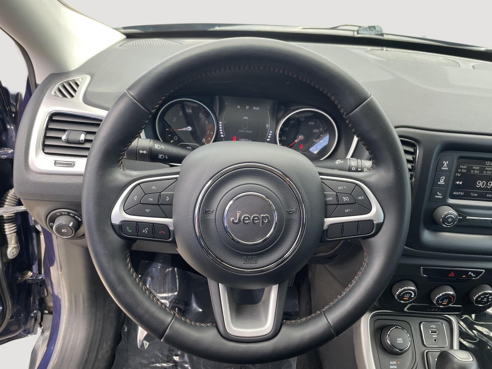 Used 2018 Jazz Blue Pearlcoat Jeep Latitude image 23