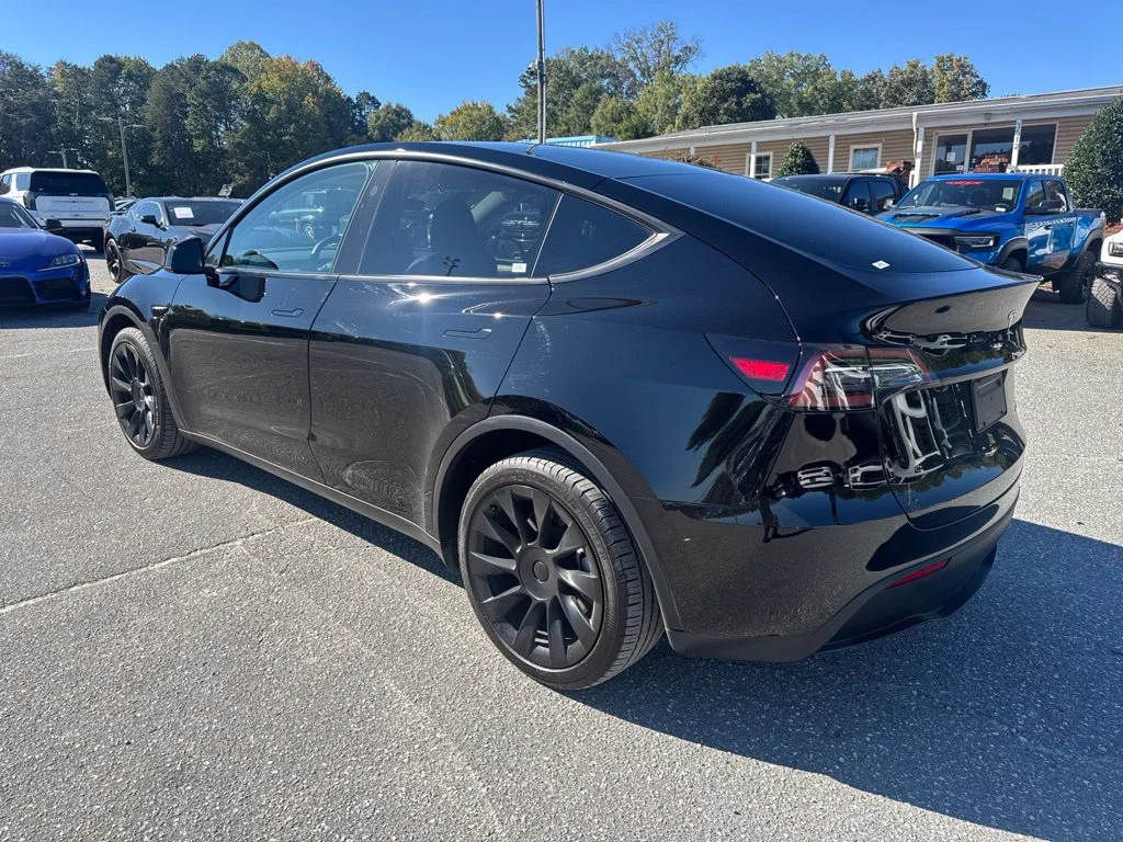 Used 2023 Black Tesla Long Range image 3