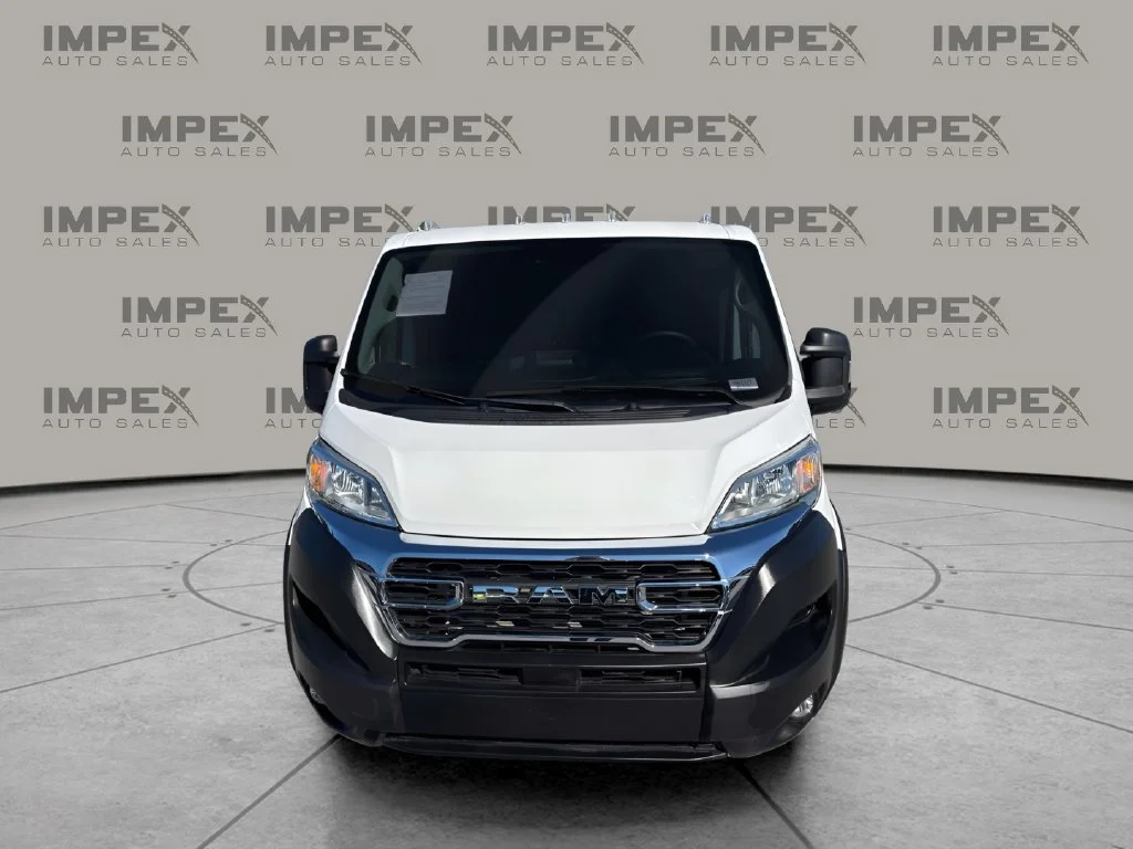 Used 2025 White Ram Base image 8