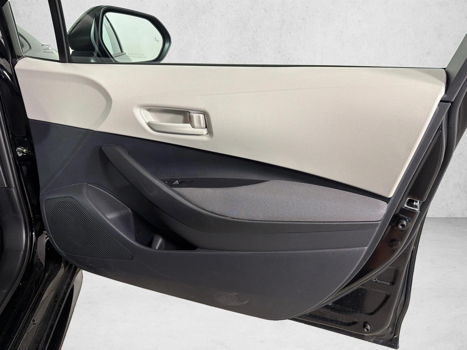 Used 2026 Midnight Black Met Toyota LE image 14