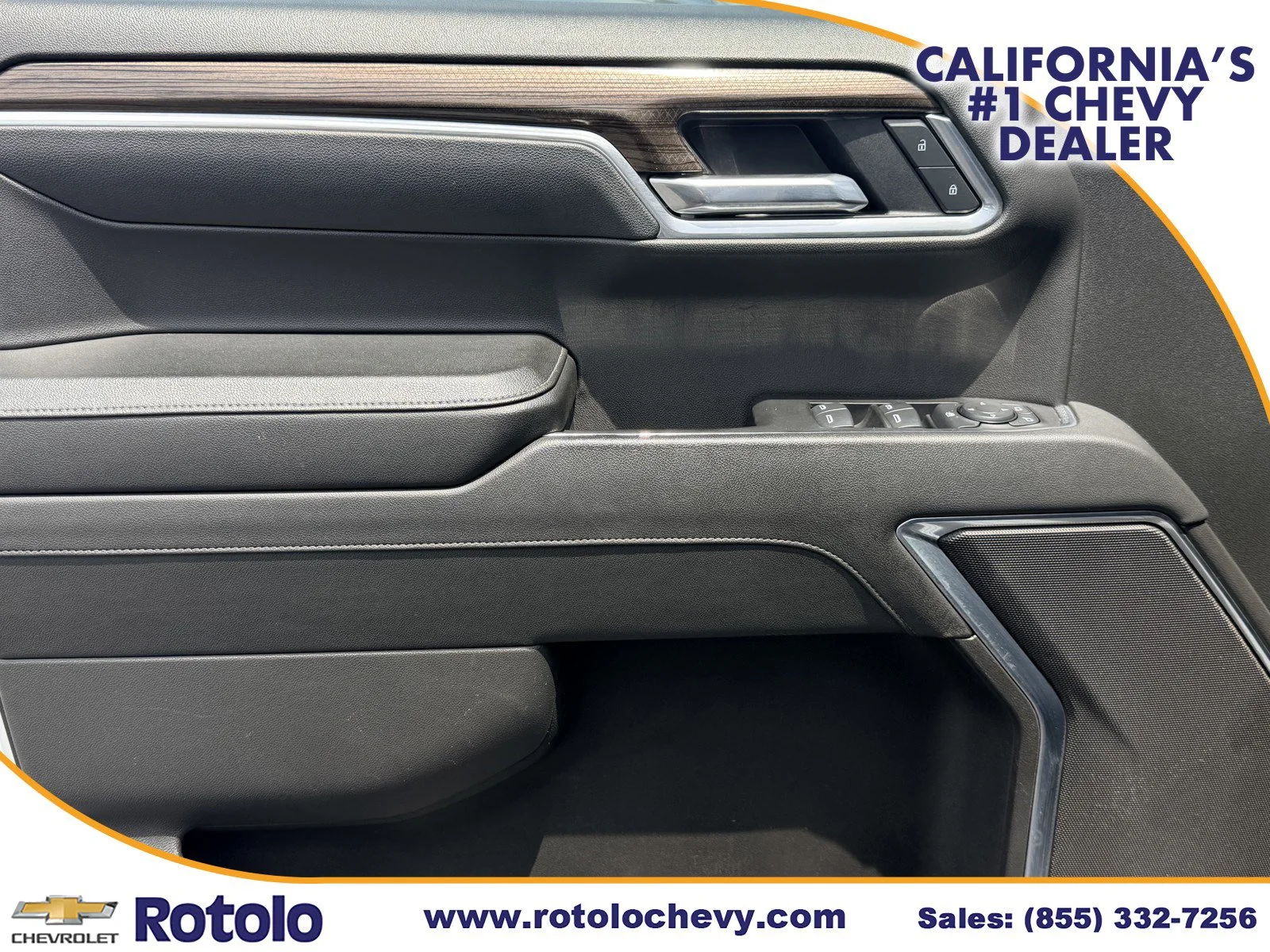 Used 2025 Summit White Chevrolet LT image 18