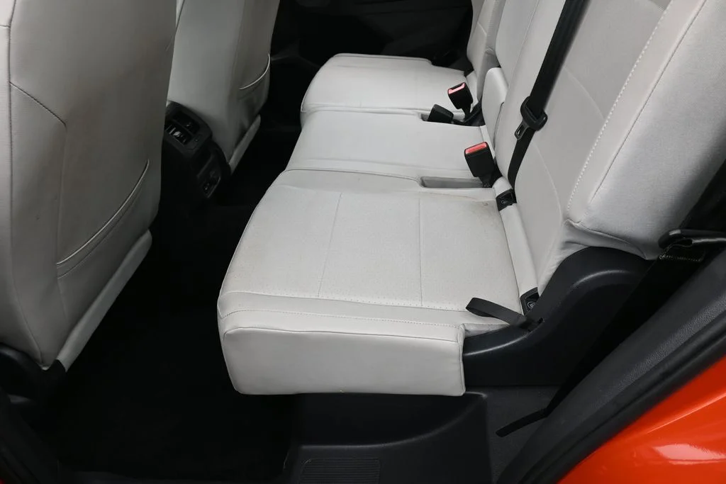 Used 2019 Orange Metallic Volkswagen 2.0T SE image 31