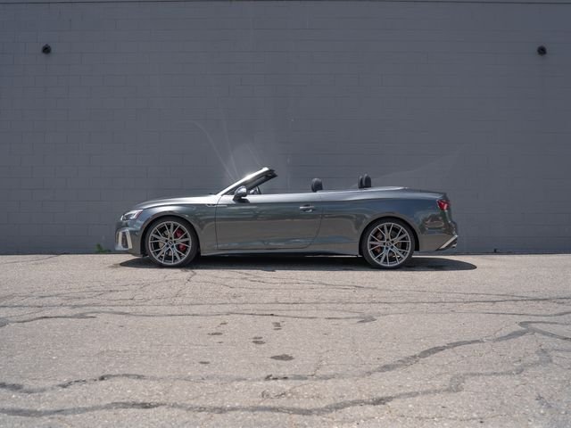 Used 2021 Gray Audi 3.0T Prestige image 2