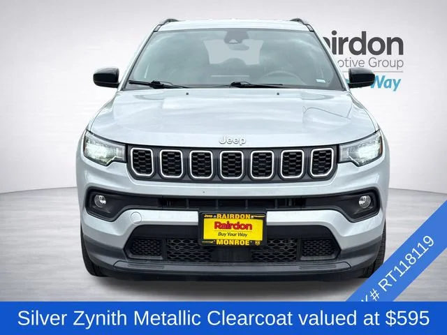Used 2024 Silver Zynith Metallic Clearcoat Jeep Latitude image 2