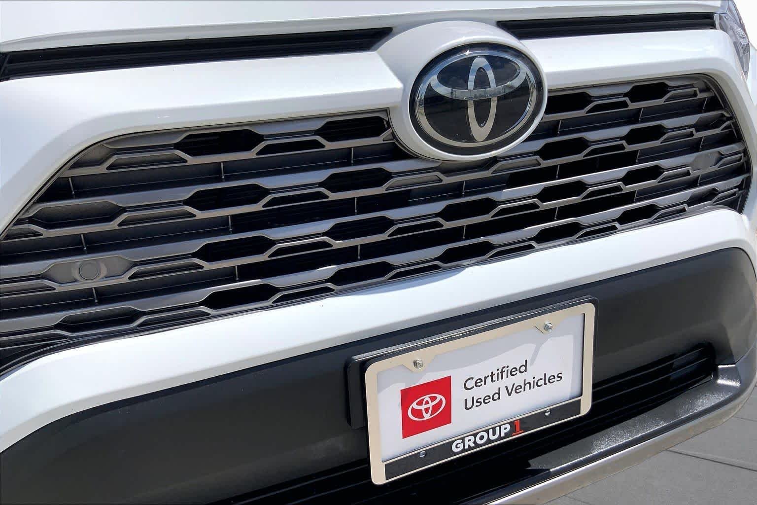 Used 2024 Wind Chill Pearl Toyota Limited image 29