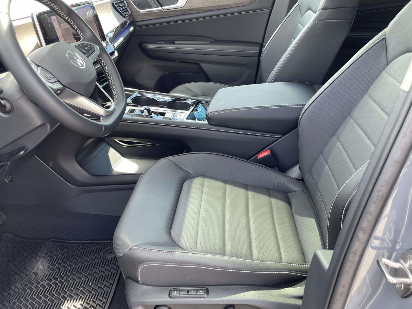 New 2026 Pure Gray Volkswagen 2.0T SEL image 15