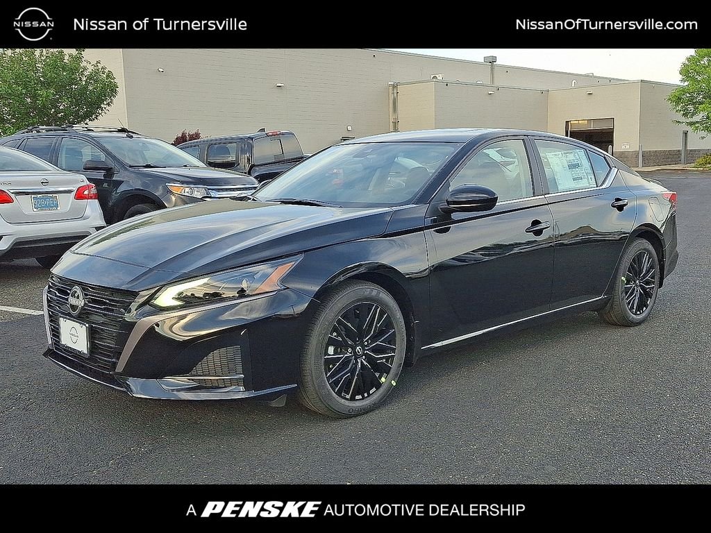 New 2026 Super Black Nissan 2.5 SV image 1